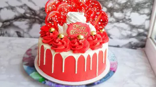 Сравниваем магазинный торт и выпечку домашнего кондитера