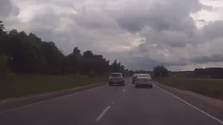 Опасный маневр на трассе под Рязанью.Чудом удалось избежать ДТП с автобусом