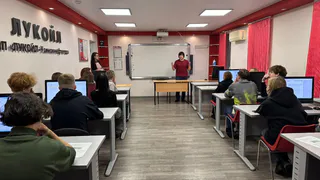 «Нефтью едины»: старшеклассники Печоры посетили учебный центр Усинска