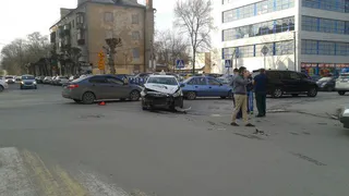 В Рязани учебный автомобиль протаранил "девятку"