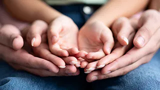 В Брянской области беременные студентки будут получать 150 000 рублей