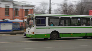 Горожане жалуются на плохое транспортное обслуживание на улице Горького. В мэрии уверены, что проблема преувеличена