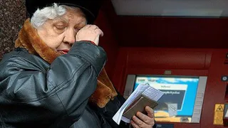 66-летняя нижнекамка лишилась 1,5 миллиона рублей, сообщив преступникам реквизиты карты