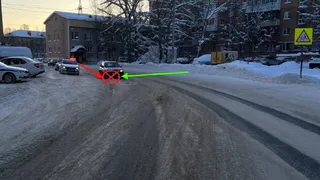 В Коми автомобиль сбил пенсионерку, переходившую дорогу вне "зебры"