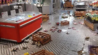 В Рязани неизвестный мужчина разгромил «Пятерочку»