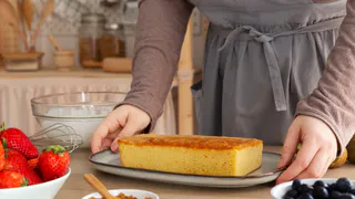 Этот яблочный пирог «Три стакана» уверенно обходит шарлотку по всем параметрам