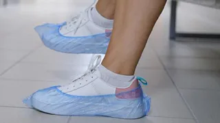 Ушлые дачники скупают бахилы пачками и о проблемах не вспоминают: лайфхаки для спасения урожая