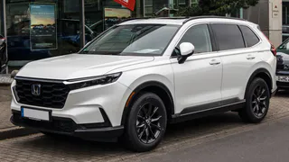 Юбилейный Honda CR-V поступил в автосалоны РФ: улучшенная медиасистема, 193 л.с. и скидка 5600 долларов