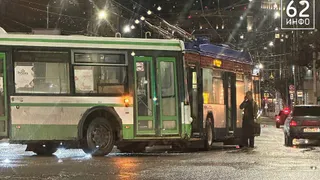В Рязани 27 марта на Семинарской произошло ДТП с автобусом и троллейбусом
