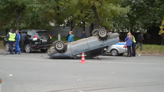 На Касимовском шоссе перевернулся автомобиль