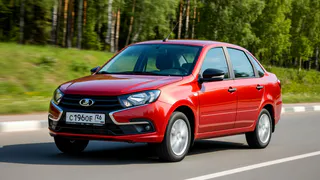 "Купил базовую Ладу Гранту за 970 тысяч рублей и пожалел через месяц" - честный отзыв владельца