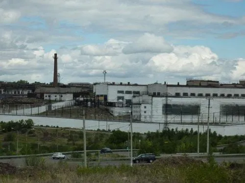 Сотрудник магнитогорской колонии снабжал заключенных смартфонами