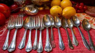 Почему в СССР вилки и ложки сверкали ярче солнца: бабушкин секрет, который работает до сих пор