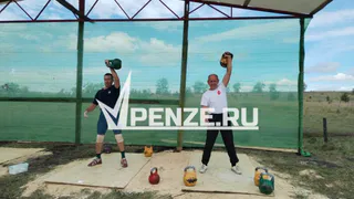 Пензенский Дон Кихот установил новый собственный рекорд по гиревому спорту на фестивале в микрорайоне Заря