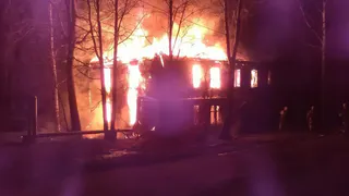 Двое рабочих погибли в жилом балке в Коми