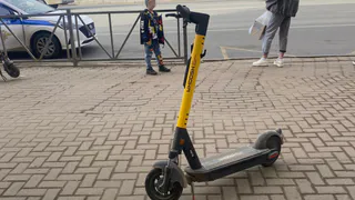 На площади Победы в Рязани электросамокатчик сбил 9-летнего ребенка