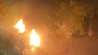 В Рязани неизвестные подожгли машину на парковке