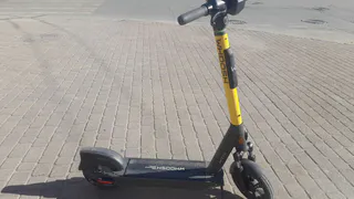 Эксперты предлагают ограничить скорость электросамокатов в городе до 10 км/ч