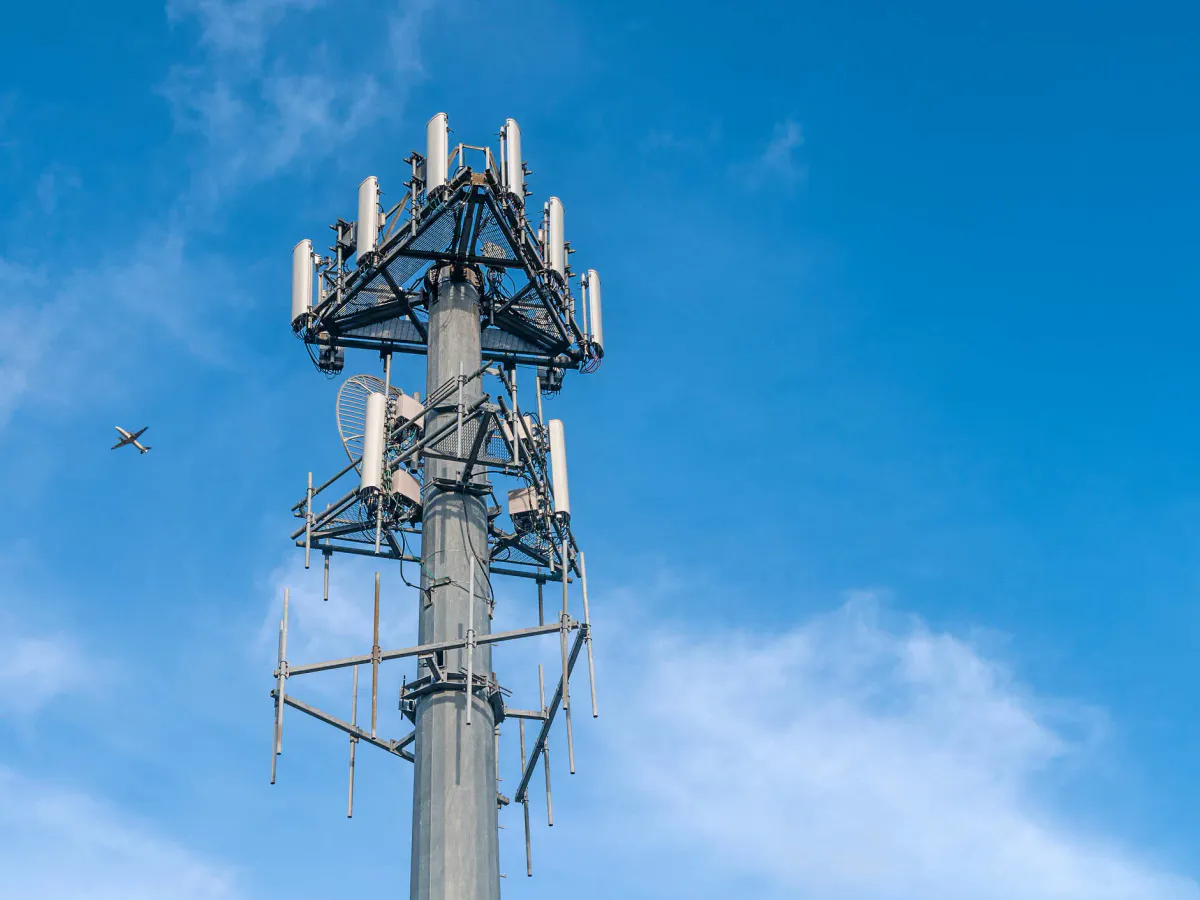 Минцифры ужесточит контроль за 5G через спутник: что изменится для пользователей