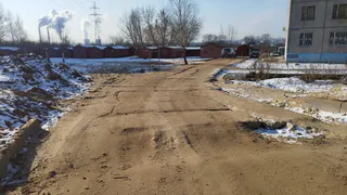 Дороги в одном из дворов Владимира уничтожаются строительной техникой