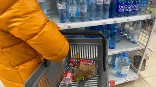 Рязанские молодогвардейцы провели рейд по мониторингу цен на продукты первой необходимости