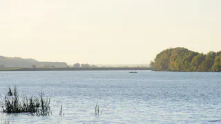 Взрывная вечеринка: возле Орехового озера устроили стрельбу из газового пистолета