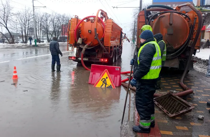Стали известны номера телефонов, по которым можно позвонить в случаях подтоплений