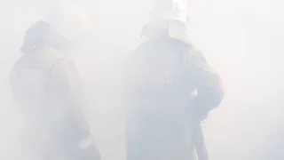 Тушили три расчета: в Скопине взорвался гараж