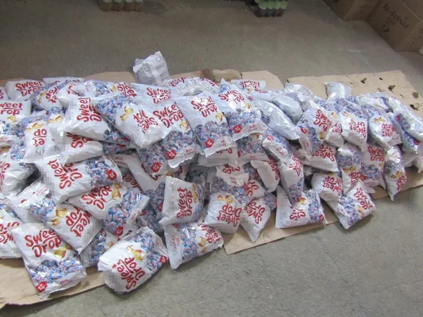 Сладкая контрабанда: челябинские таможенники пресекли попытку ввезти в Россию 300 кг конфет