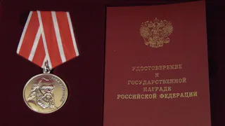 Рязанский врач Тимур Рахмаев награжден медалью Луки Крымского