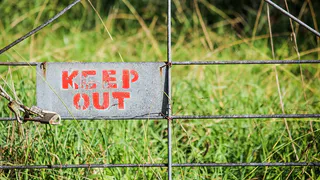 Европейский Союз вводит новые санкции против россиян и организаций за дестабилизирующие действия