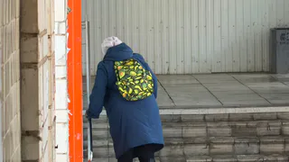  В Татарстане помощница нотариуса помогла обокрасть бабушку на 90 миллионов 