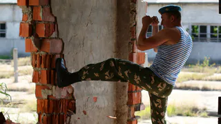 Мобилизованных рязанцев учат стрелять и метать гранаты в танки