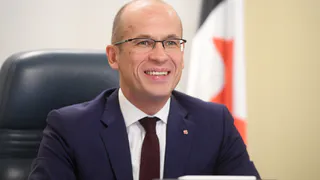 Глава Удмуртии поручил усилить контроль за дорогами, ливнёвками и школами