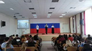 В Трубчевском педколледже отметили годовщину воссоединения Крыма с Россией