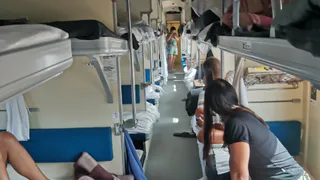 РЖД убрали верхние полки в плацкарте: что получили пассажиры взамен и сколько это стоит