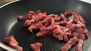 Оно такое мягкое, прямо как масло, так и тает во рту. По-другому мясо готовить даже не хочется - делюсь рецептом