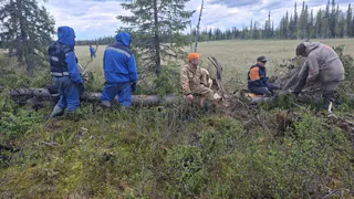В Коми вертолёт эвакуировал мужчину со сломанной ногой из труднодоступной местности