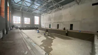 В Покрове начали отделку бассейна в школе-долгострое на 1100 мест
