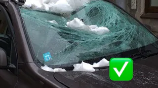 Лед упал на машину: Рязанка взыскала с управляющей компании 550 000 рублей