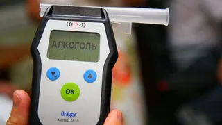 Водителей начали проверять на алкоголь по новым правилам 