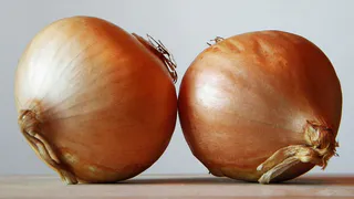 Как вырастить лук, который поразит всех: секреты подкормки в июне