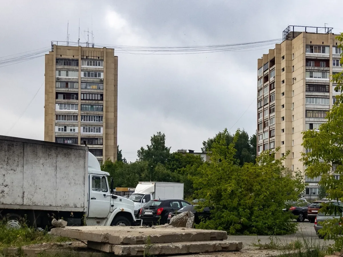 В Челябинской области 17-летняя студентка выпала из окна