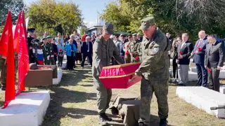 Похороны спустя несколько лет: останки красноармейца предали Спасской земле