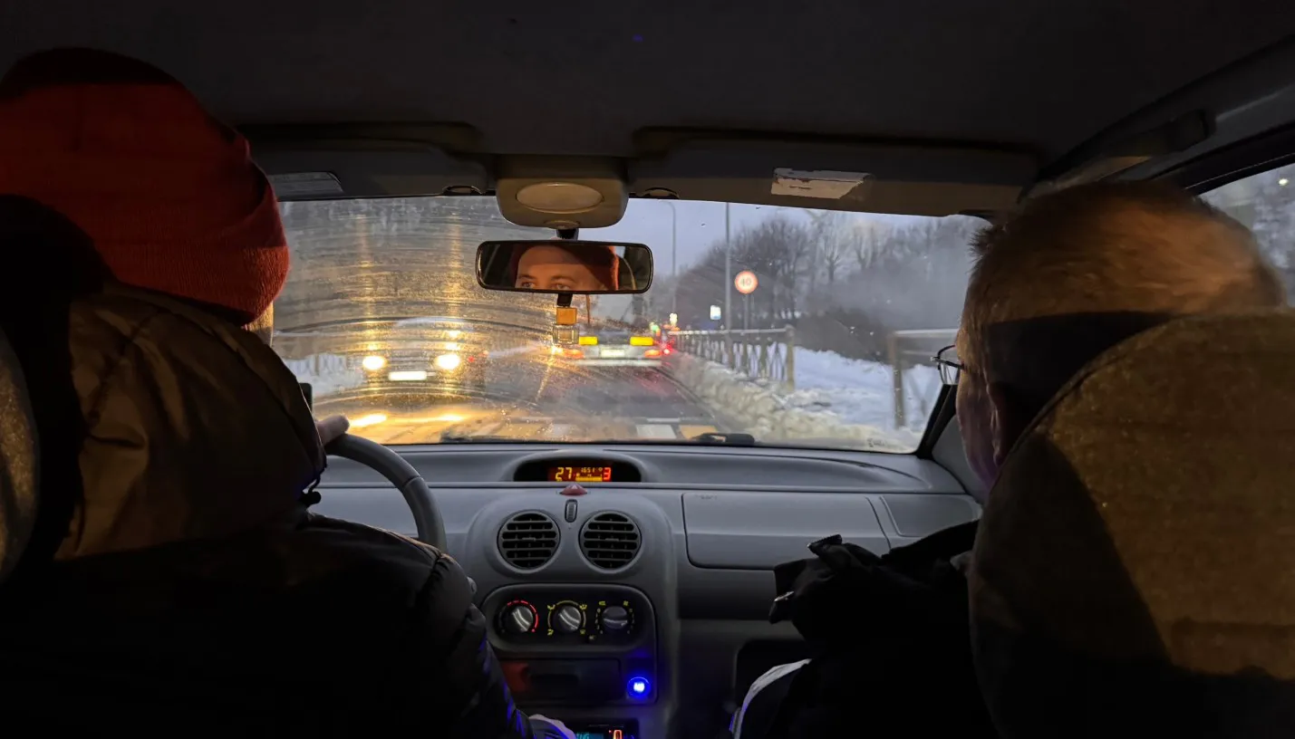 Где по закону можно крепить видеорегистратор в машине: эксперты рассказали, как избежать штрафа