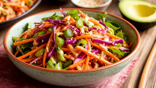 Нужна пекинка и 2 ингредиента: летом всегда готовлю салат «Коулсло» — любимое блюдо американцев в жару