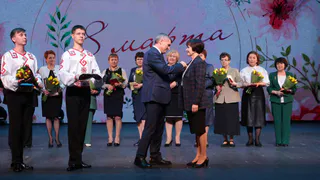 Глава Чувашии поздравил женщин с наступающим 8 марта