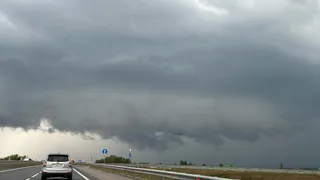 В Рязанскую область 21 ноября циклон принесет ливень и ветер до 24 м/с