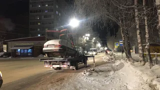 В Коми продолжается эвакуация авто, мешающих уборке снега