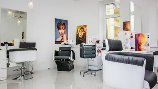 Открыть салоны красоты и парикмахерские: рязанский бизнес-омбудсмен выступил с инициативой